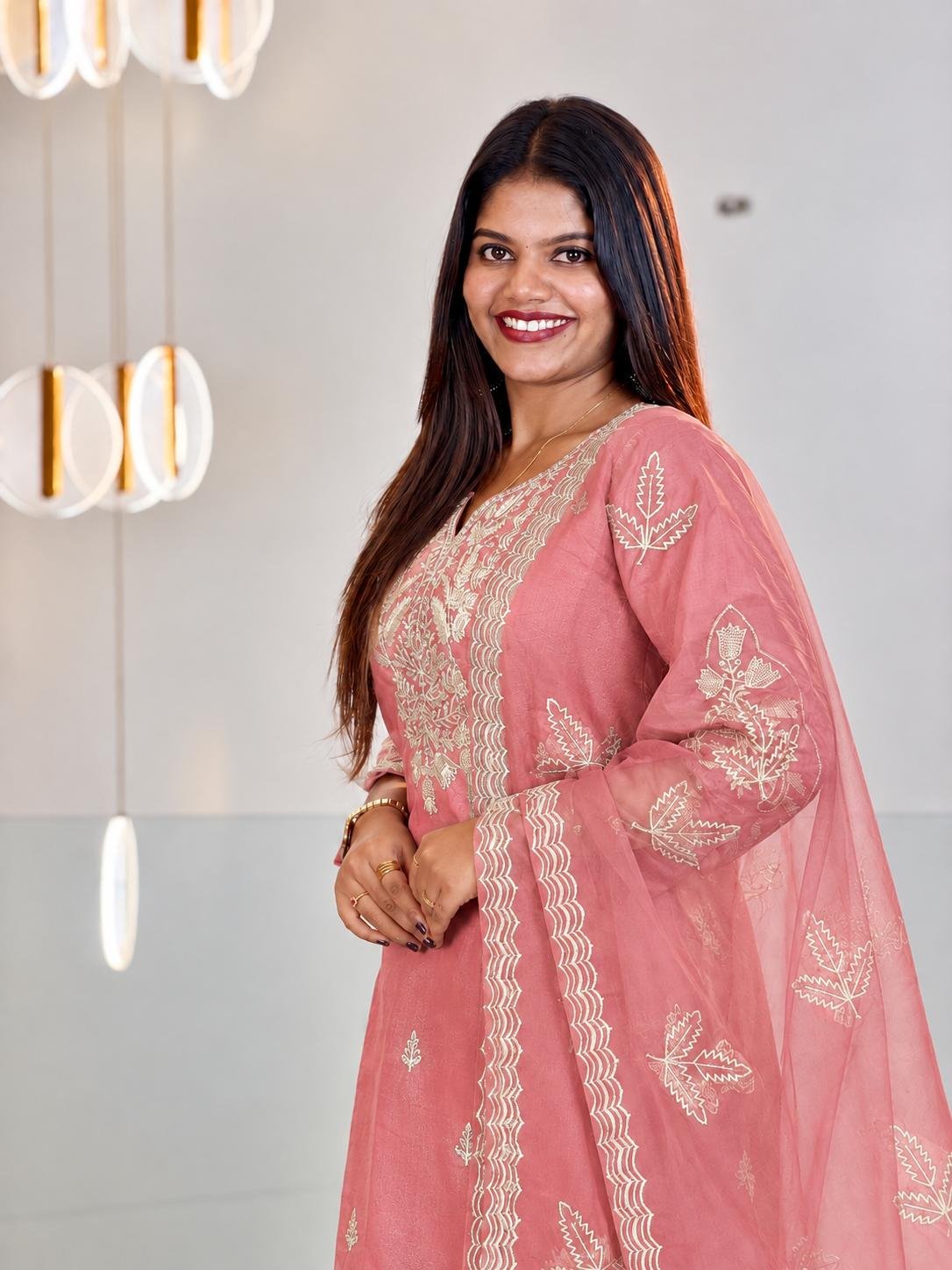 Tissue Embroidered Three-Piece Set-Dusty pink thumbnail
