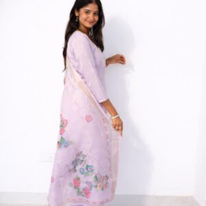 Light lavender with delicate gold embroidery set